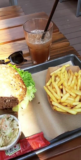 M&B Burger